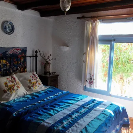 Nyfes Traditional Boutique Amersa Semesterbostad Skyros